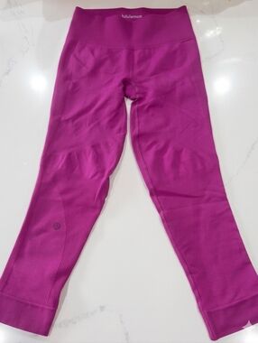 Lululemon Zone In Tight Tender Violet Compression Shaping High Rise Leggings  6